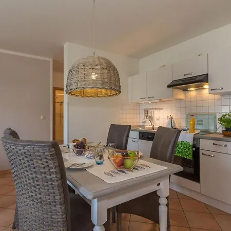 Hustadt In The Heart Of *