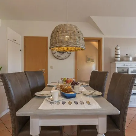 Hustadt In The Heart Of Zingst